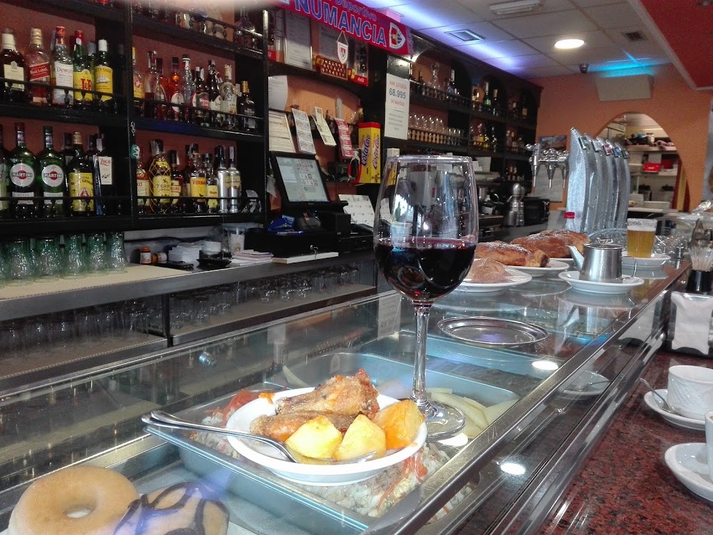 Restaurante la Jara — Comida y bebida