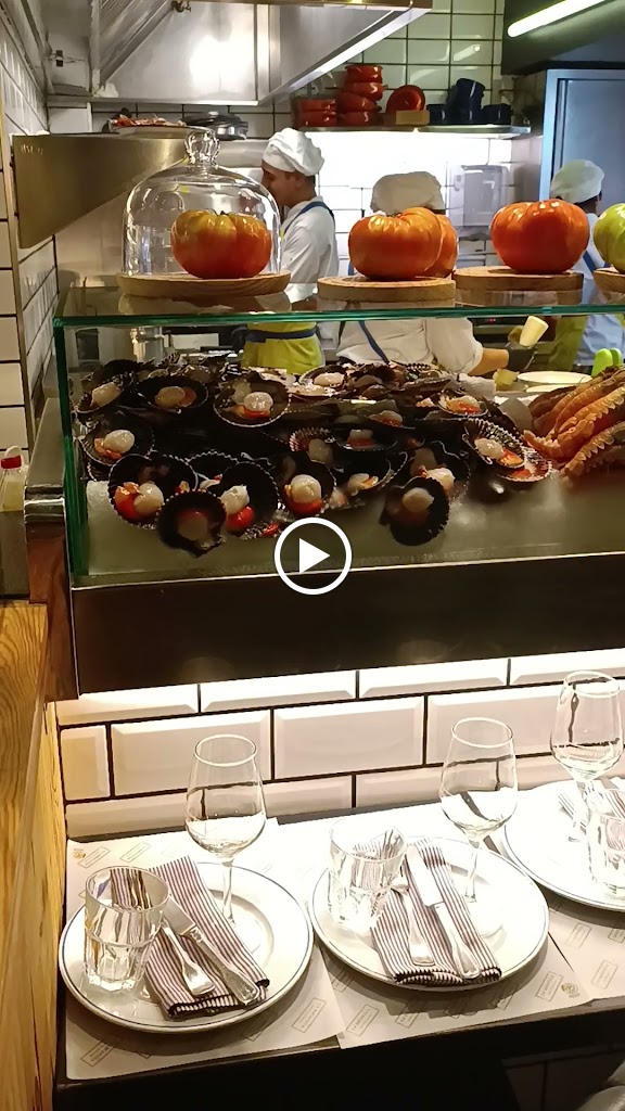 Bar restaurante La Escotilla — Ambiente