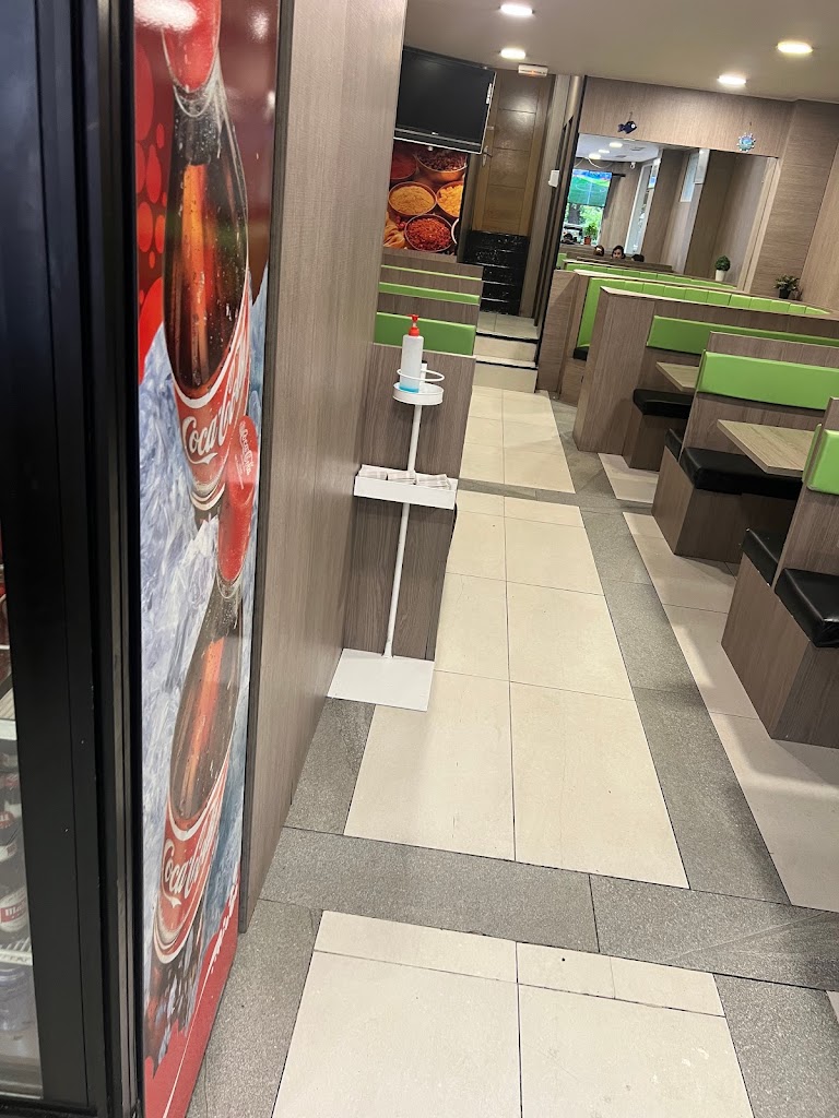 Restaurante Mundo Kebab — Ambiente