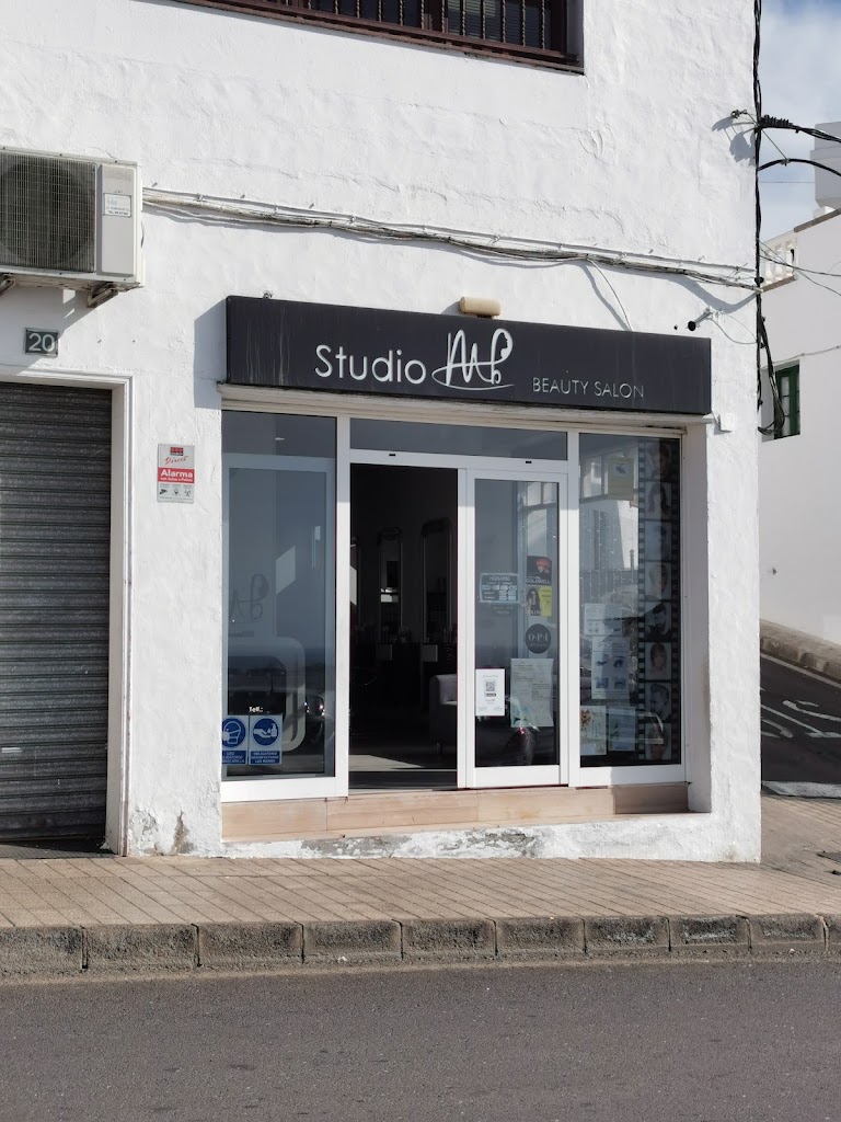 Studio MB Peluqueria y Estetica — Exterior