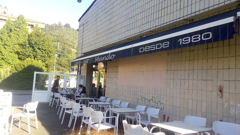 Cafe-Bar Mundo — Ambiente