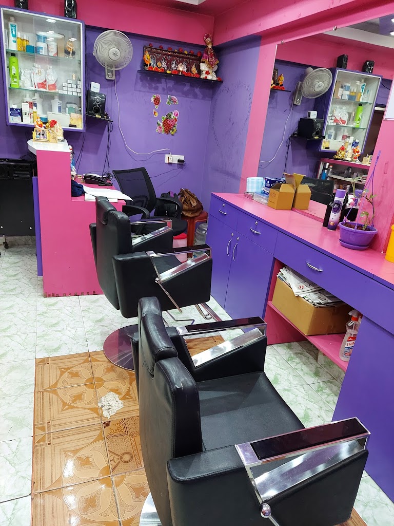 Purple W Beauty Parlour