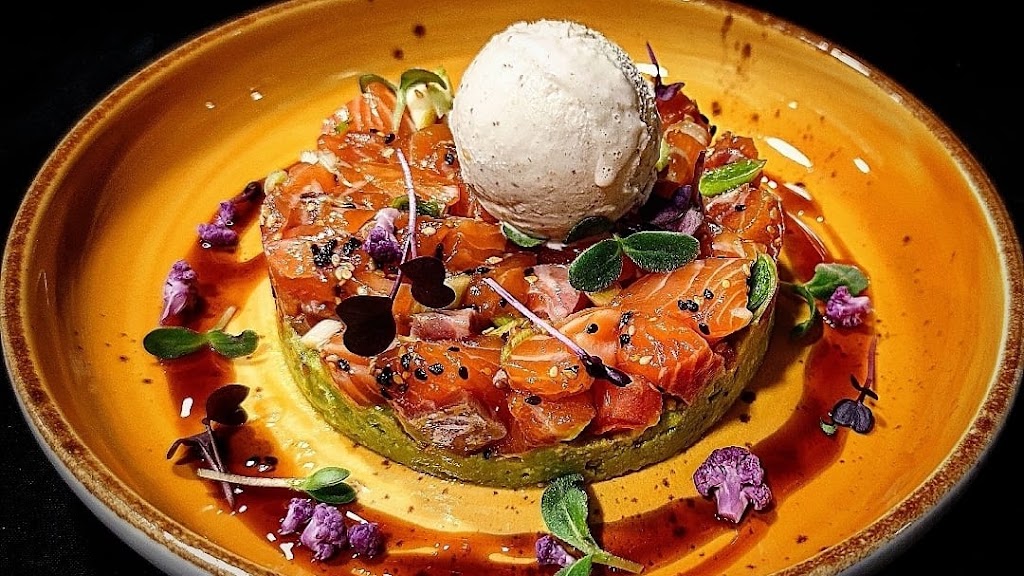 Restaurante DosPunados — Comida y bebida