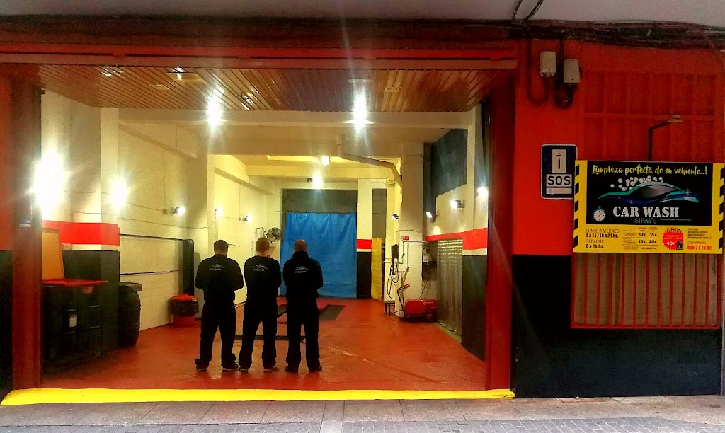 Neumaticos y lavados Sipaye — Exterior