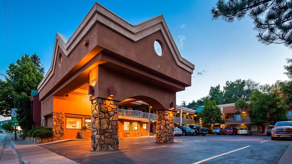 Mountain Shadows Inn & Suites