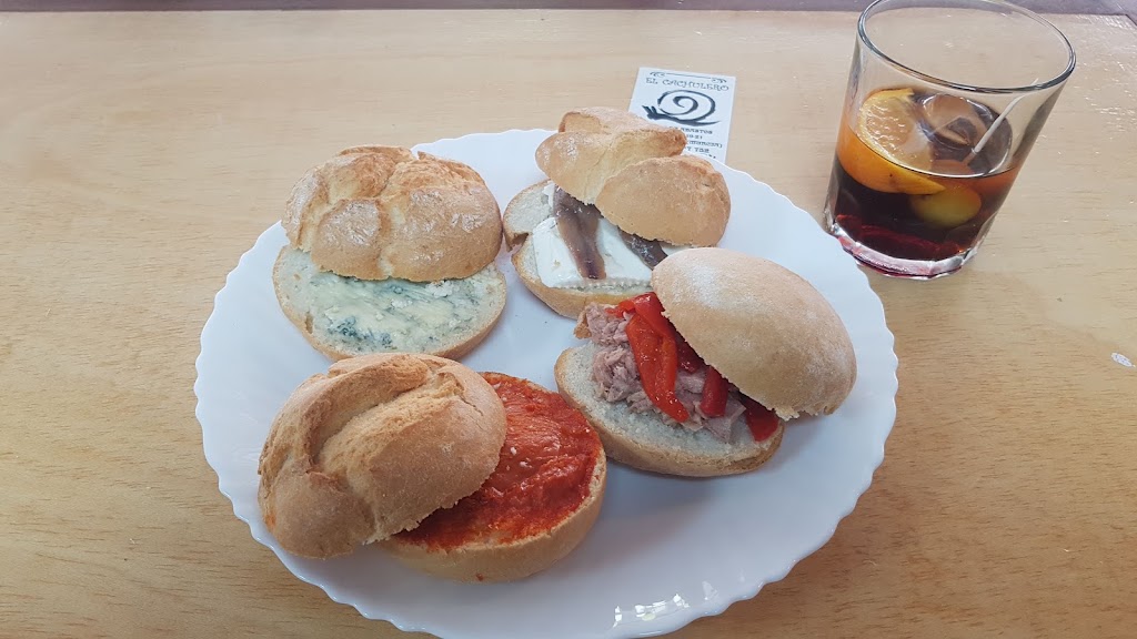 El Cachulero — Comida y bebida