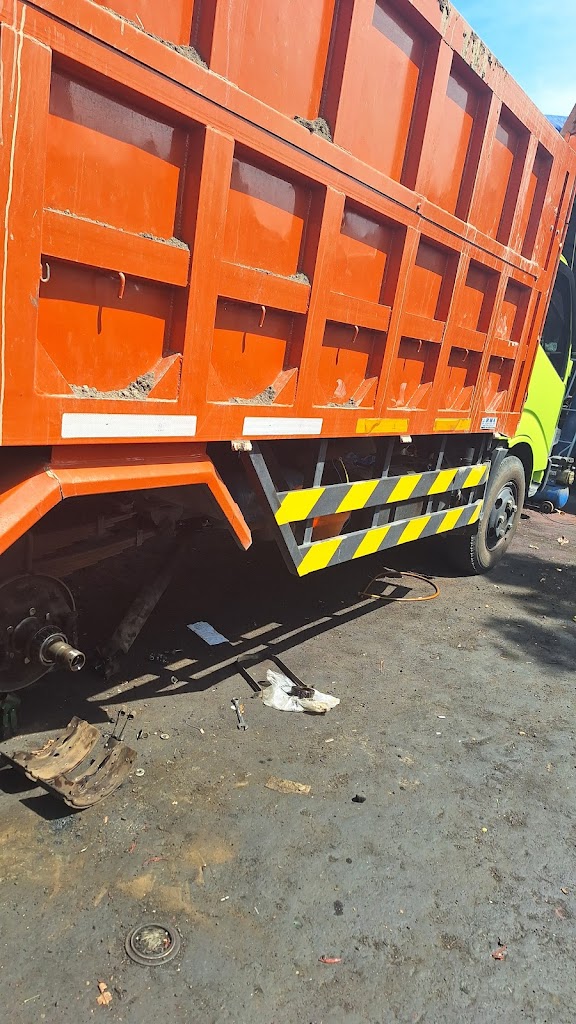 Bengkel Truk Putra Mas