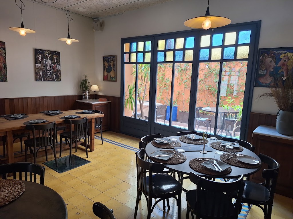 Bar Restaurant Casa Irla — Ambiente