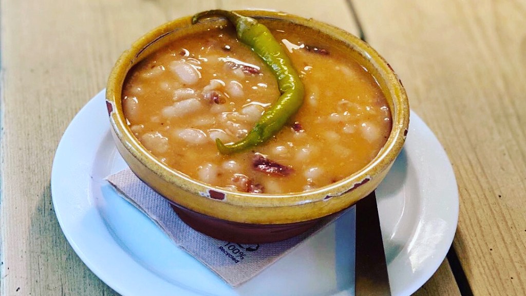 Alavirule — Comida y bebida