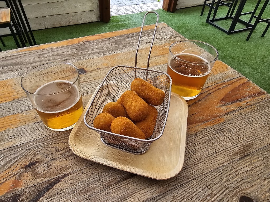 EL TABLON ( CAMBRILS ) — Comida y bebida