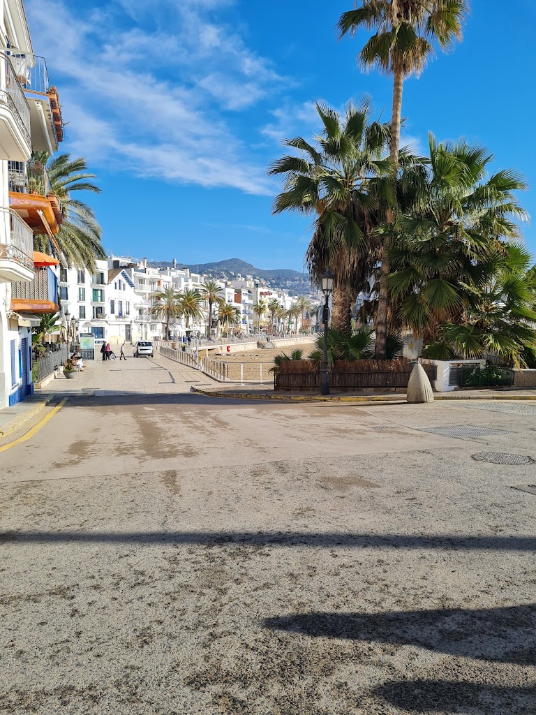 Pneumatics Sitges. (FIRSTSTOP)