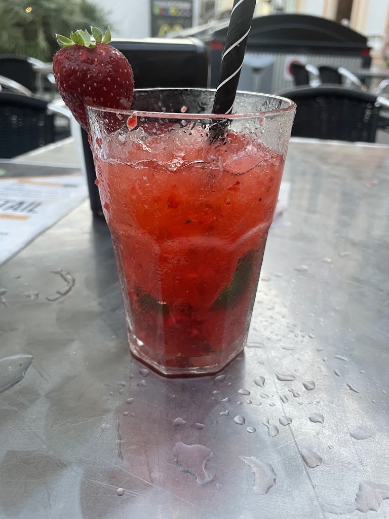 Bar 26 TwentySix — Comida y bebida