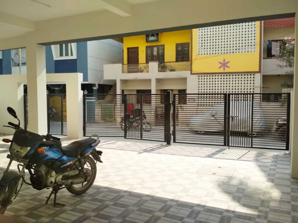 Zolo Habitat - Gents PG in Guindy