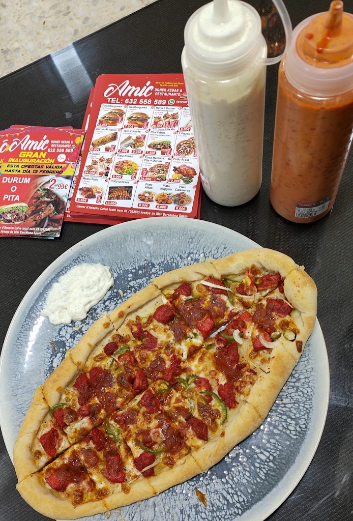 AMIC DONER KEBAB & RESTAURANTE — Comida y bebida