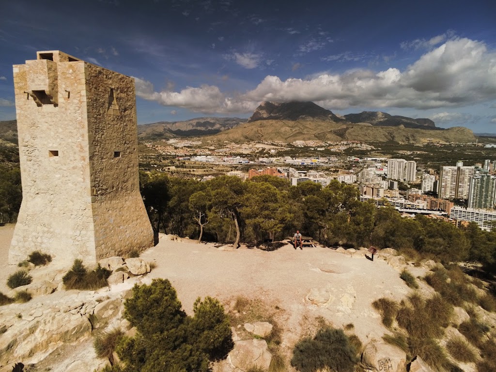 Torre El Aguilo — Montana