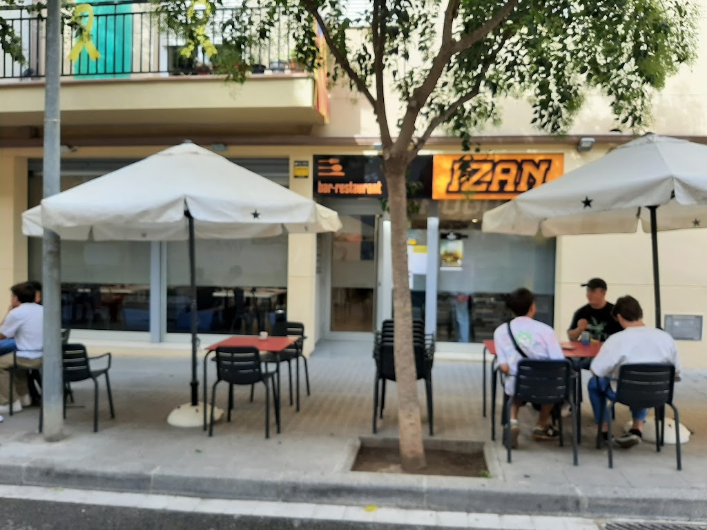 Bar Restaurant Izan — Ambiente