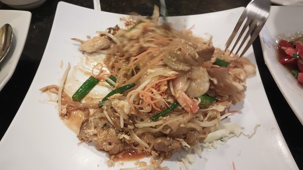 Bai Plu Thai & Sushi Bar