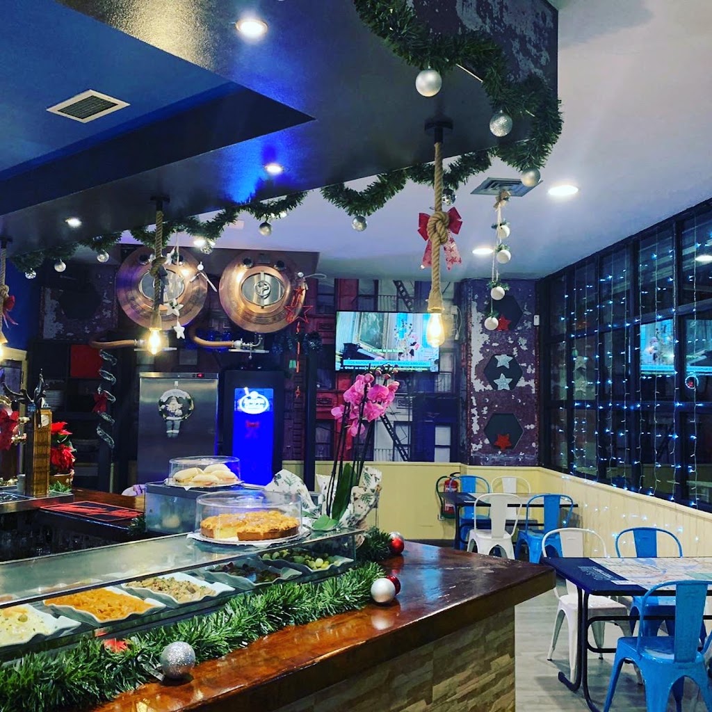 Bar Manhattan Food&Drinks — Del propietario