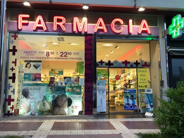 Farmacia Los Palacios. Maria Angeles Ayala Bernabe