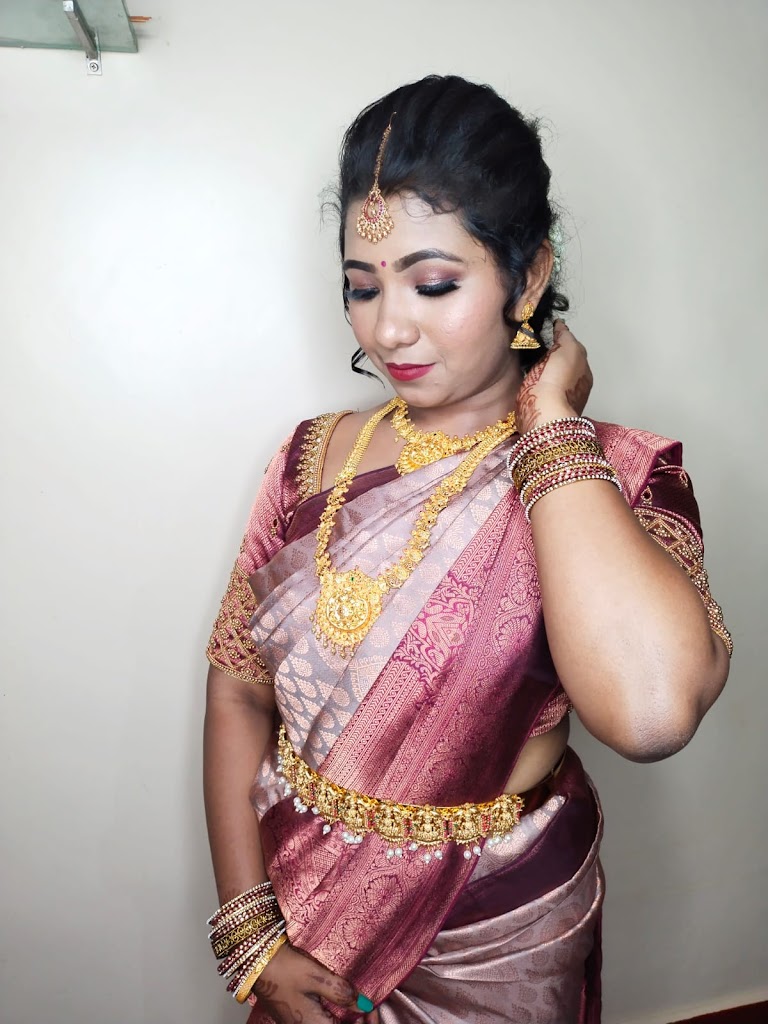 Navi Glam House Saloon And Makeup Studio