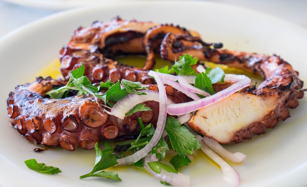 Casa Chalao — Comida y bebida