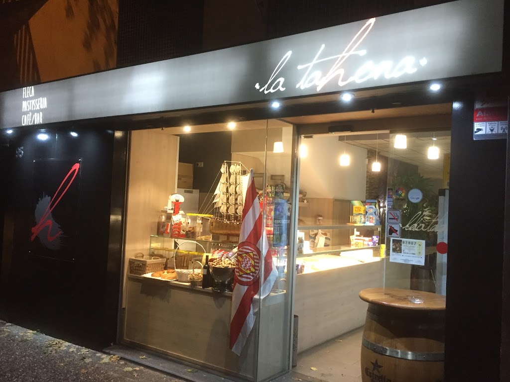 La Tahona - Panaderia/Pasteleria/Cafe/Bar