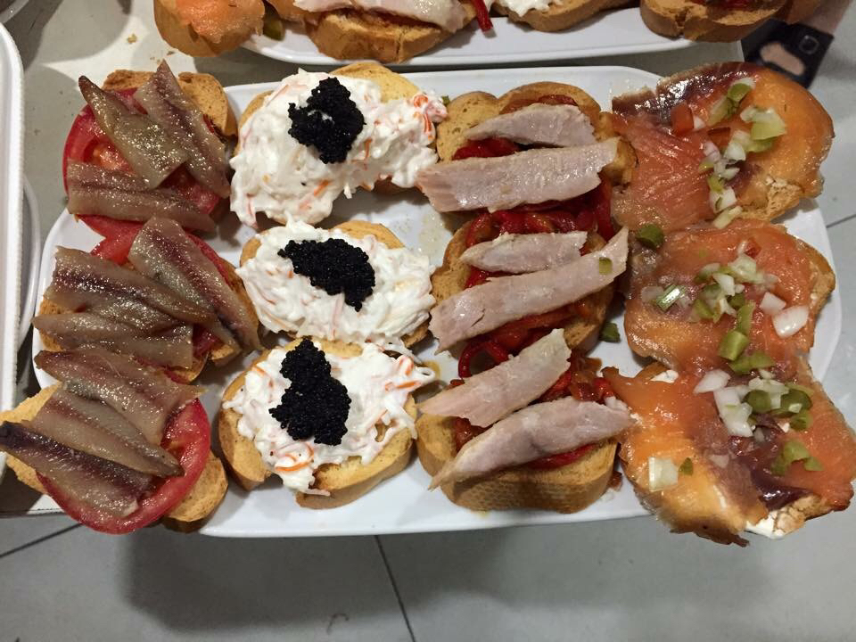 Restaurante El fogon de Cucharo — Comida y bebida