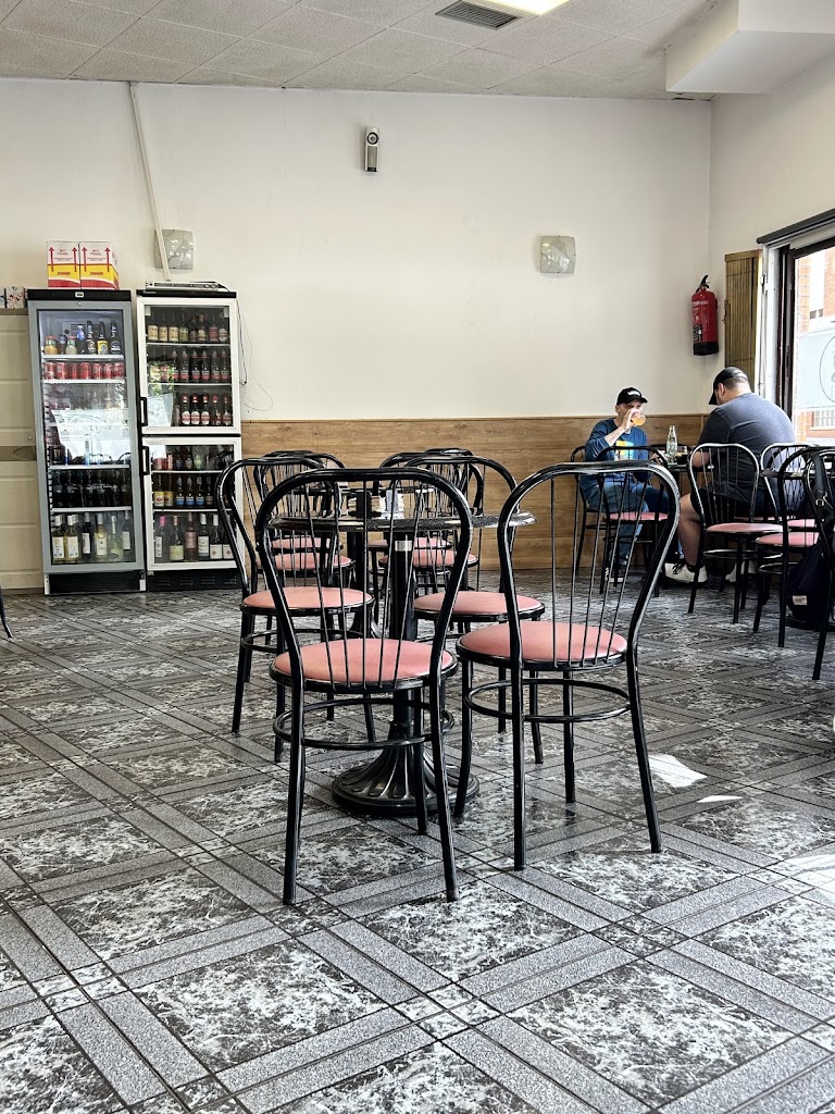 El Cafe de Charlie — Ambiente