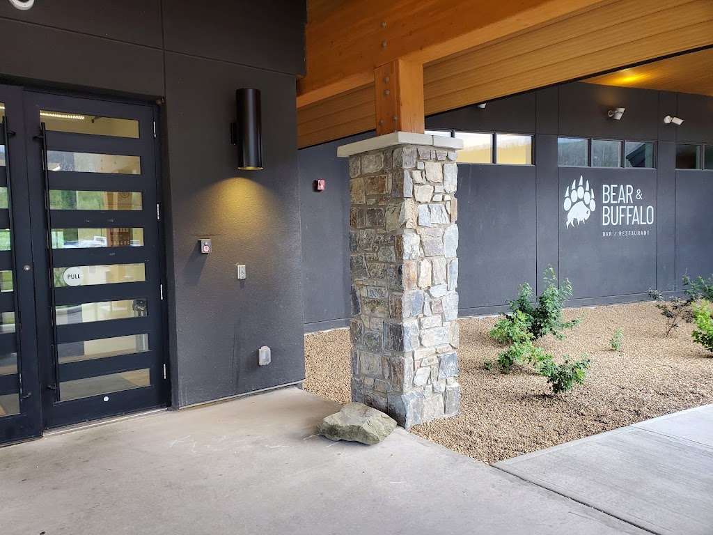 Bear & Buffalo Bar / Restaurant in Fort-Mcmurray