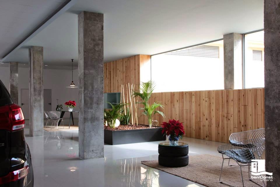 AutoAndres — Interior
