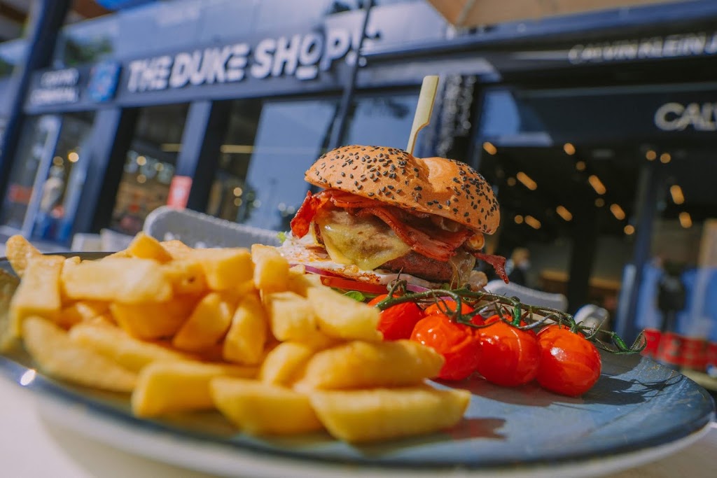 EL DUKE CAFE — Comida y bebida