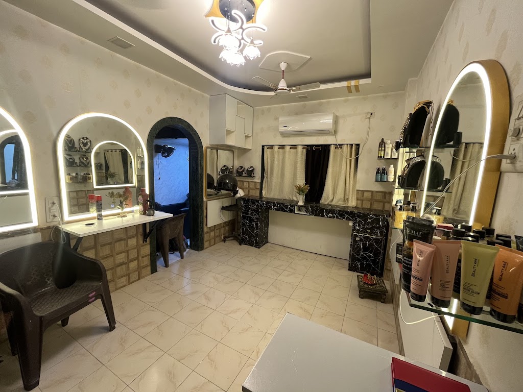 Crystal Queen Beauty Salon Academy