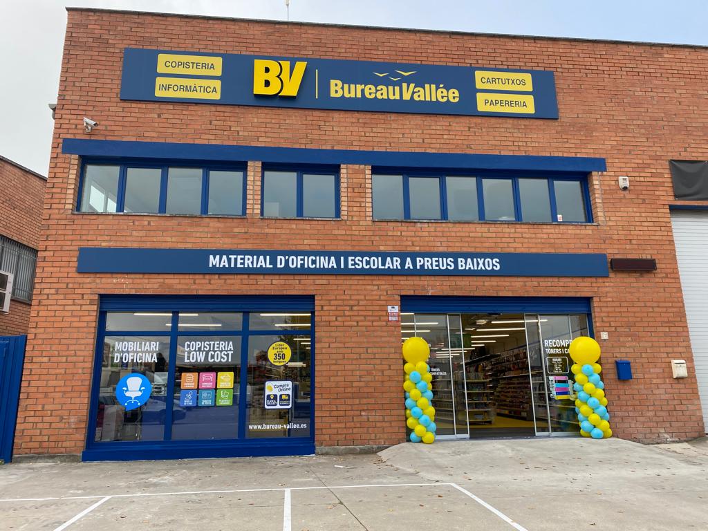 Bureau Vallee Vic