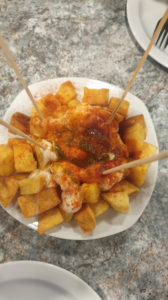 Cerveceria JJ — Comida y bebida