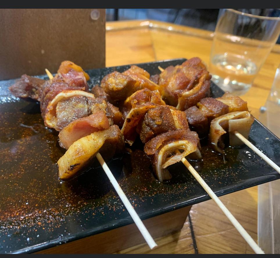 Bar Villamonte Taberna — Comida y bebida