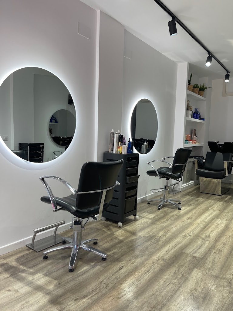 Bamboo Salon Granollers — Interior
