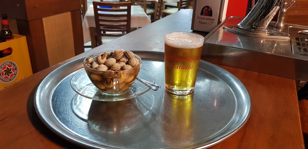 Cafe-Bar El Taranto — Comida y bebida