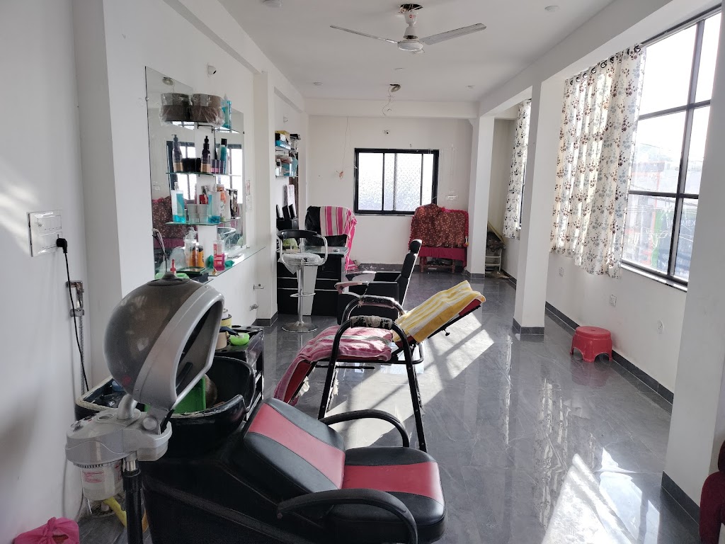 Fashion Beauty Parlour