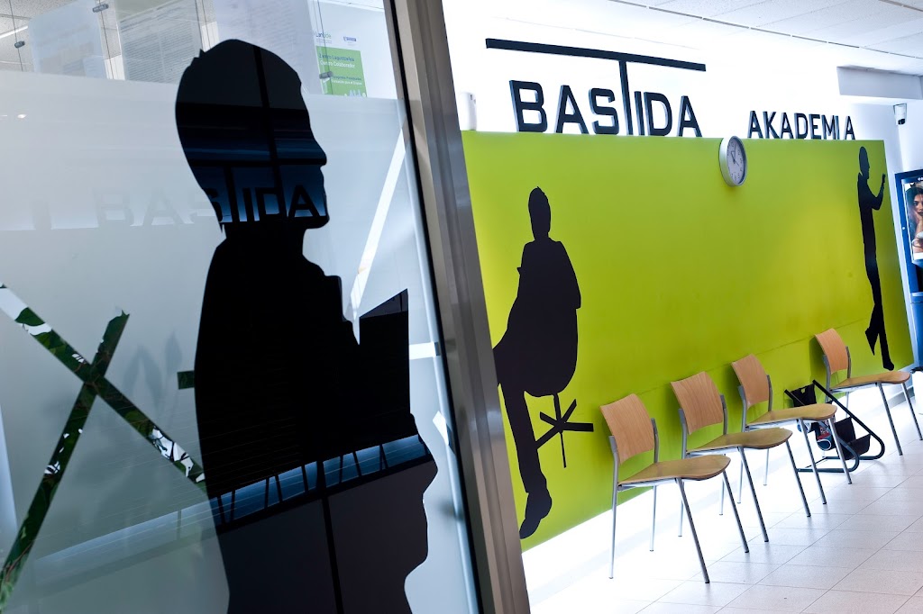 Academia Bastida / Bastida Akademia