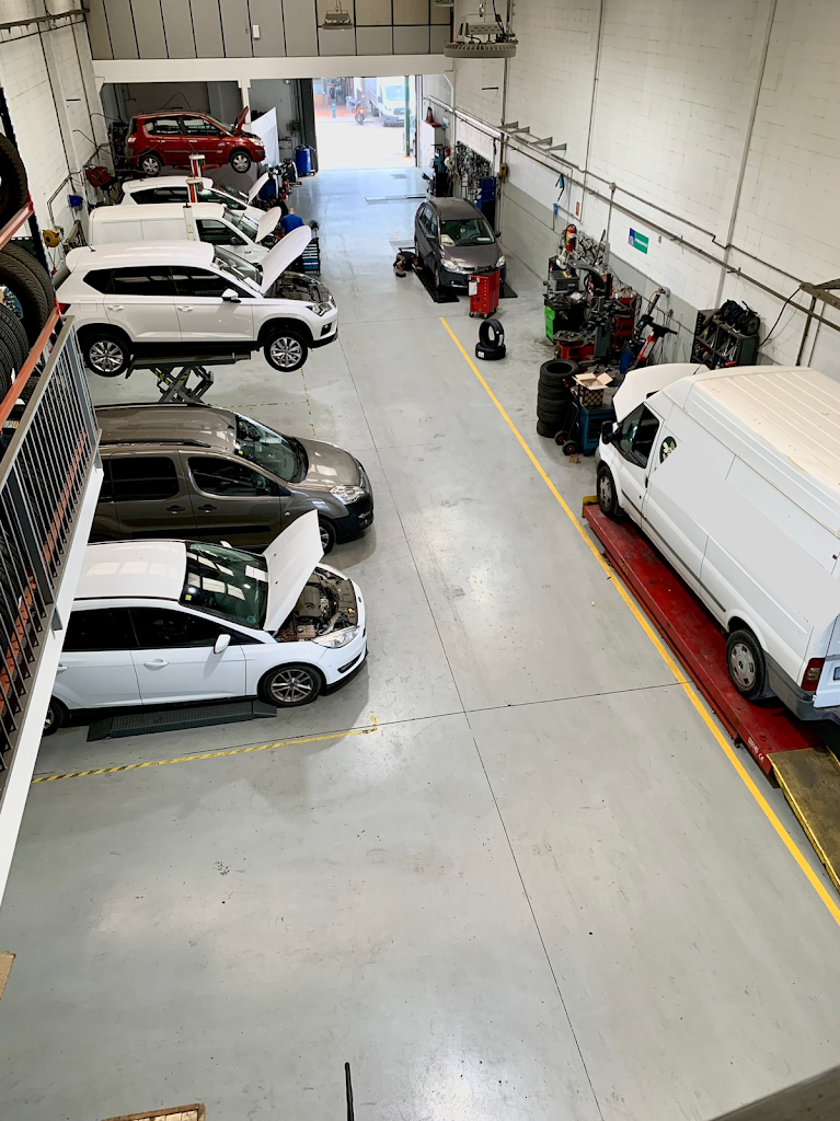 Evarist Automocion — Interior