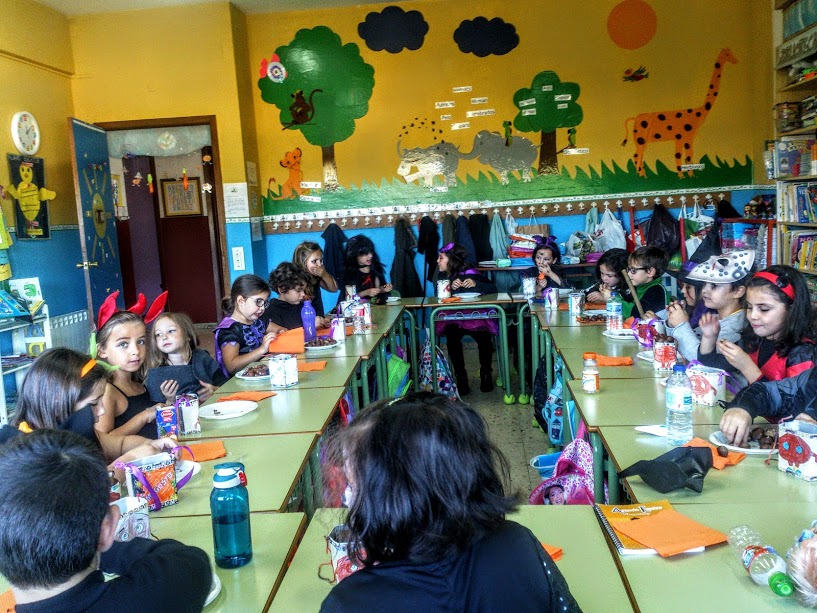 Colegio Valle-Inclan 1 — Comunidad