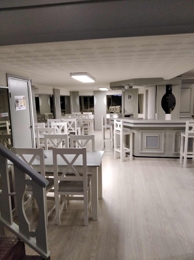 Cafe Bar Escala — Ambiente