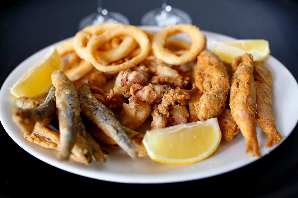 Bar Camping Los Jarales — Comida y bebida
