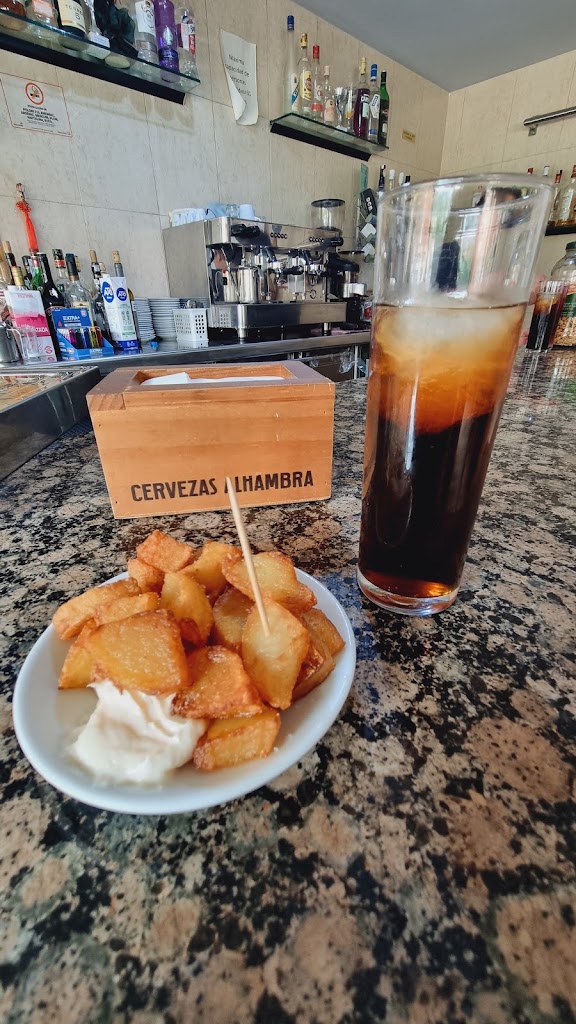 Bar An Ting — Comida y bebida