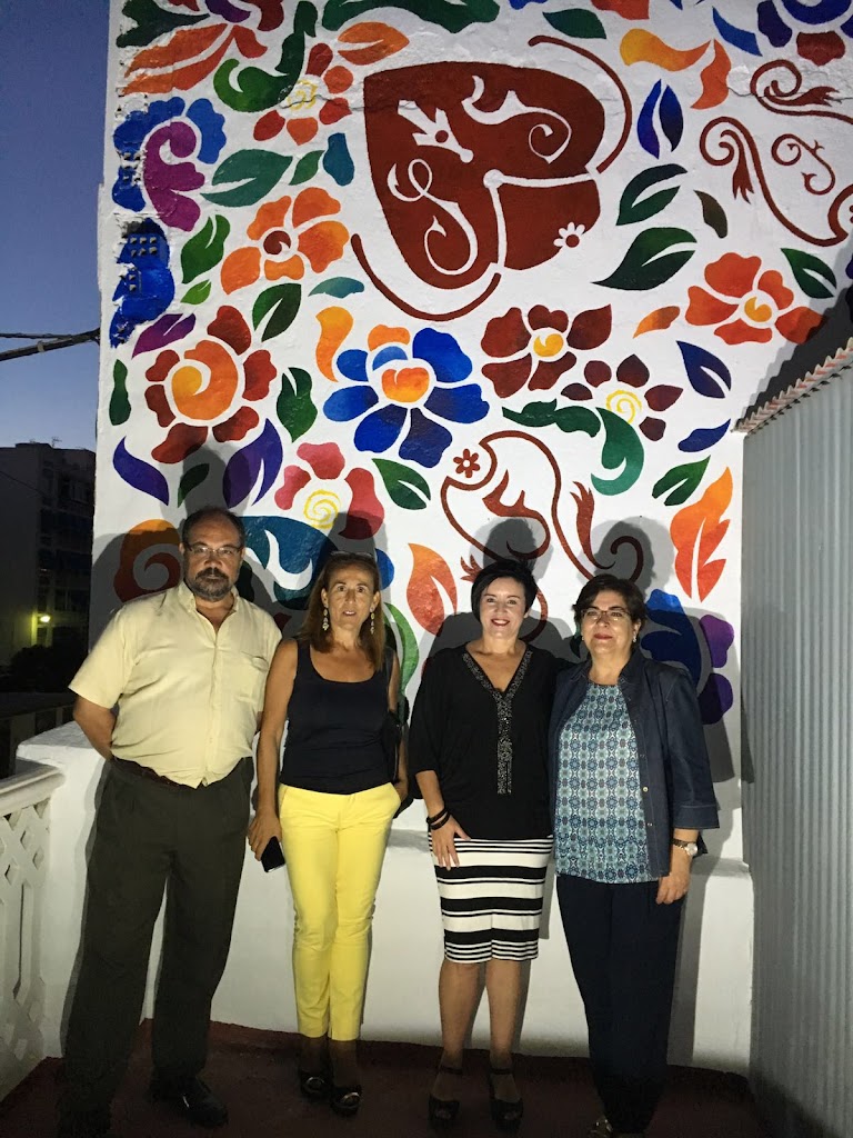 Mural homenaje a las bordadoras de Aguilas