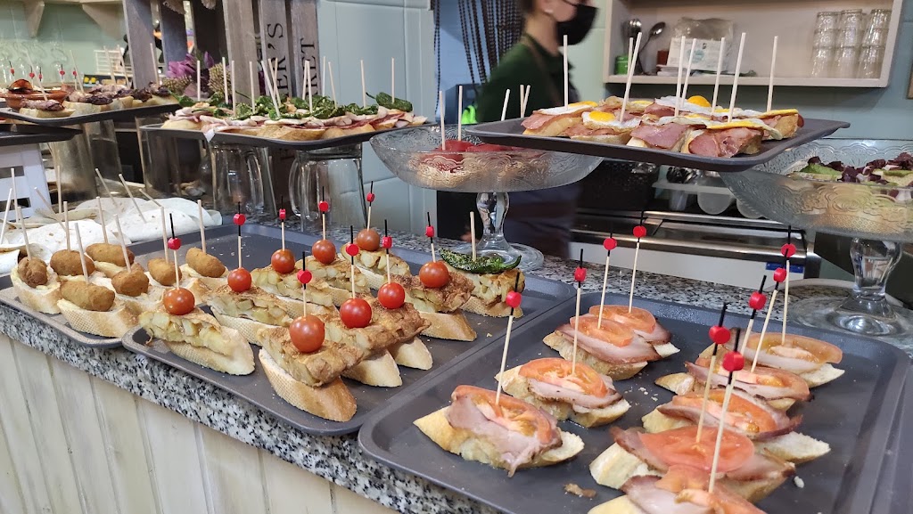BAR LA GINETA (Catering La Solera) — Tapa