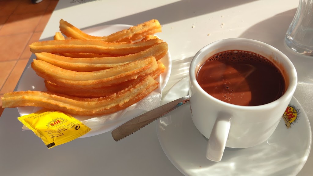 Bar Cafeteria El Palmeral — Churro
