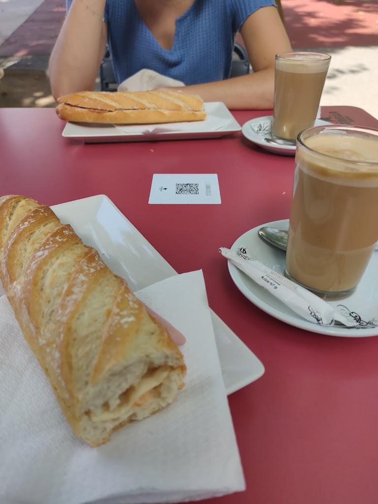 L'anima Dolca bar — Comida y bebida