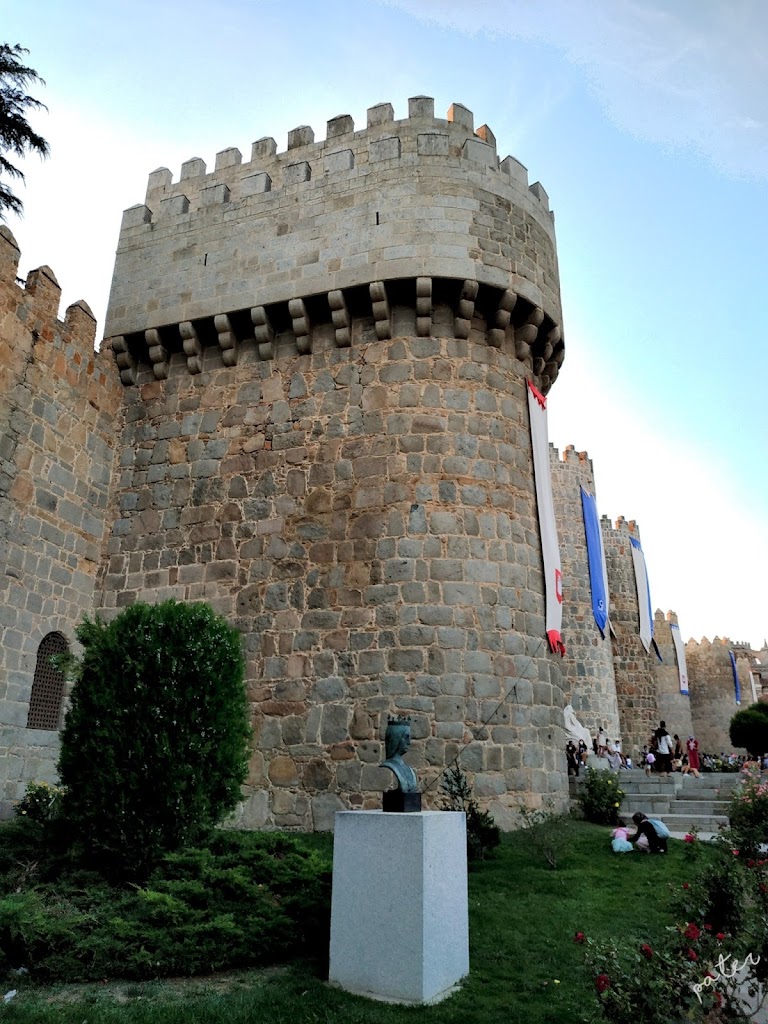Monumento a Isabel La Catolica