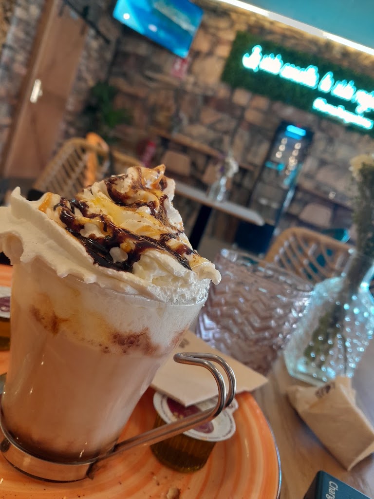 La Tanguela mas canalla — Comida y bebida